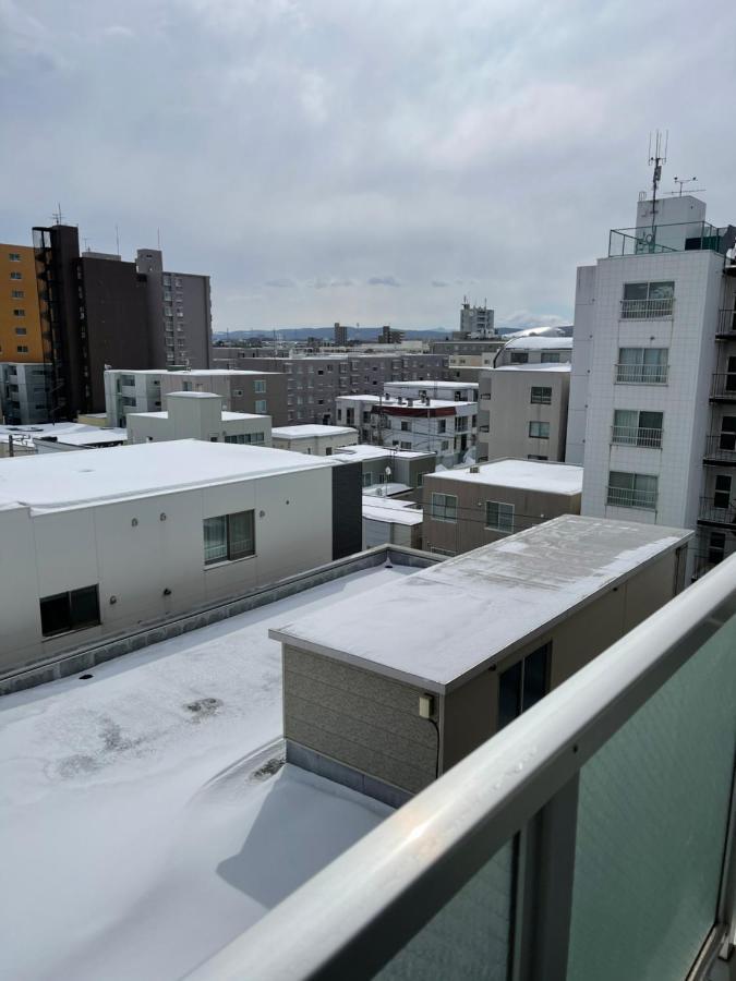ようこそ札幌へ! 大通公園まで地下鉄10分 定員6名 Firetv完備 1階はセコマ Apartman Kültér fotó